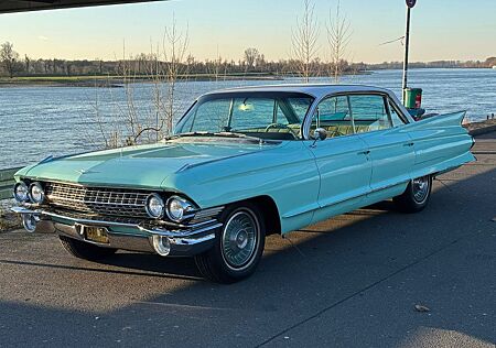 Cadillac Deville De Ville (6-Window) Oldtimer