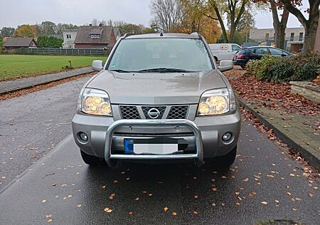 Nissan X-Trail 4x4 2.5 Elegance