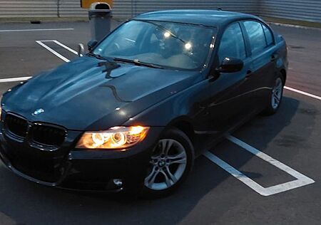 BMW 320i -