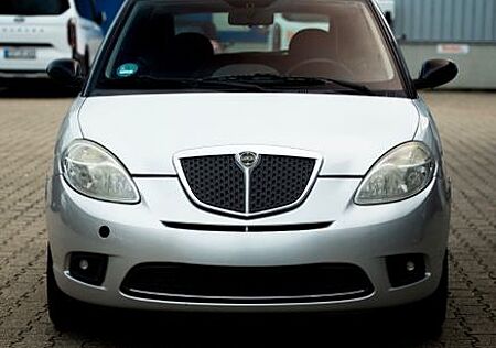 Lancia Ypsilon 1.4 16v Oro Oro