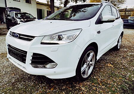 Ford Kuga Individual 2.0 TDCI Standheizung Panorama