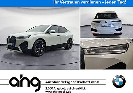 BMW iX xDrive40 Sportpaket Klimaaut. AHK