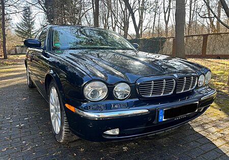 Jaguar XJ V6