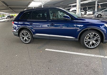 Audi Q7 3.0 TFSI e mit GARANTIE !TÜV NEW! MWST Auswei