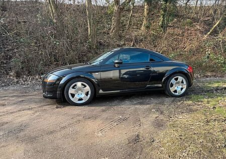 Audi TT Coupe 1.8T 110 kW -