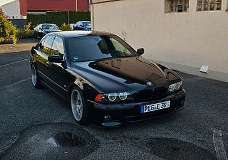 BMW 540i