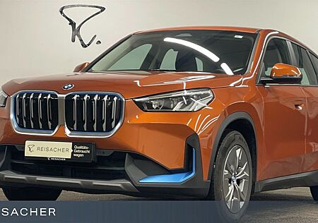 BMW iX1 A XDRIVE30 AHK PDC DAB LED 17"LM