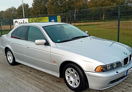 BMW 523 520i