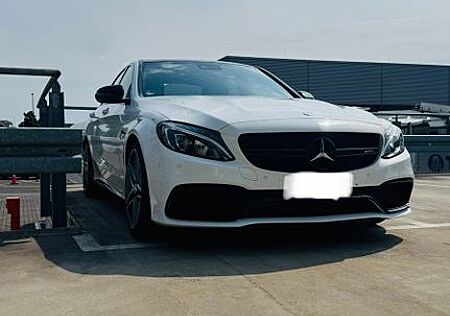Mercedes-Benz C 63 AMG AMG Drivers Package Service Neu