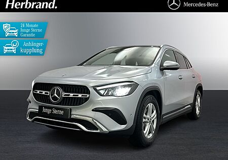 Mercedes-Benz GLA 200 Progressive AHK Pano-SD LED Kamera PTS.