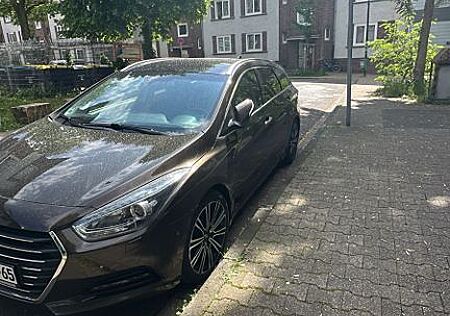 Hyundai i40 1.7 CRDi 104kW blue Premium DCT Premium