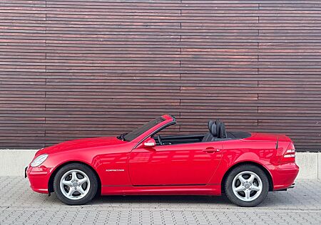 Mercedes-Benz SLK 200 Kompressor / 2 HAND / HISTORIE