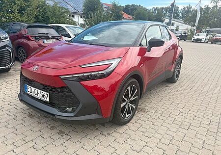 Toyota C-HR 2.0-l-VVT-i Hybrid Team Deutschland
