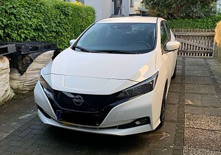 Nissan Leaf 150 PS 39KWH Acenta Acenta