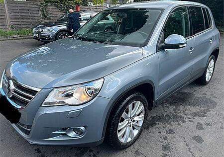 VW Tiguan Volkswagen 2.0 TDI BlueMotion Tech Sport & Style...