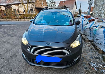 Ford Grand C-Max 1,5 EcoBoost 110kW Titanium Titanium