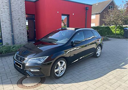 Seat Leon ST 2.0 TSI 140kW FR DSG FR/RFK/Pano/Vollled