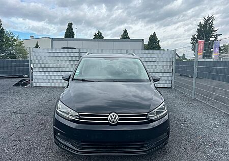 VW Touran Volkswagen 1.6 TDI Comfortline 1Hand Navi Pdc Euro 6
