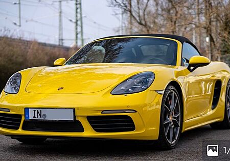 Porsche Boxster S - Approved bis 3/2028 -