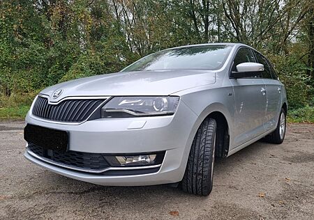 Skoda Rapid 1.0 TSI 81kW Drive Spaceback Drive