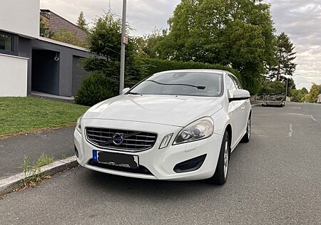Volvo V60 D5 - weiß