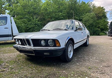 BMW 732i