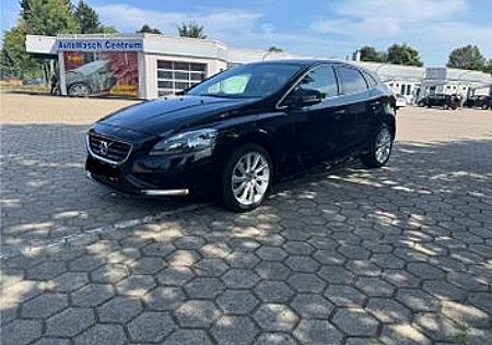 Volvo V40 D3 -