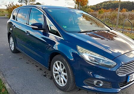 Ford S-Max 2,0 TDCi 110kW Titanium PowerShift Tit...