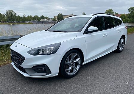 Ford Focus Turnier ST
