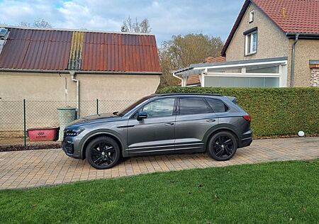 VW Touareg Volkswagen 3.0 V6 TDI R-Line Luft IQ 8fach HUD Gara