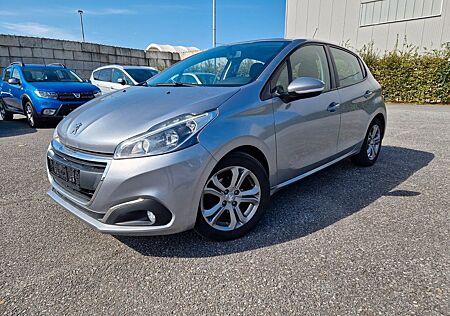 Peugeot 208 BlueHDi Allure**wenig KM**
