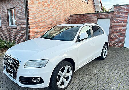 Audi Q5 2.0 TDI S tronic quattro -