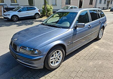 BMW 320i touring Klima Ahk Pdc