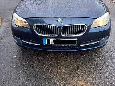 BMW 523i -