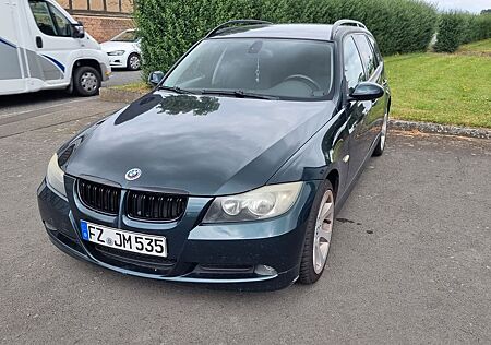 BMW 318i touring -