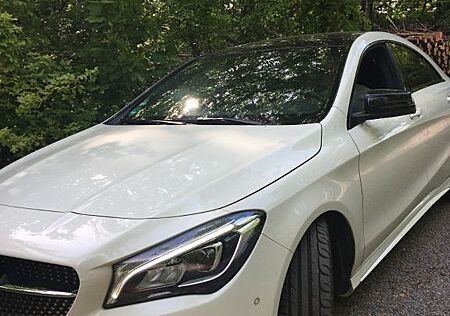 Mercedes-Benz CLA 200 AMG Line AMG Line
