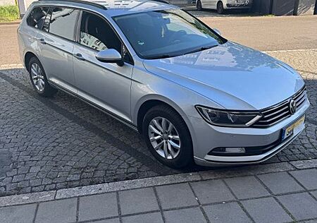 VW Passat Variant Volkswagen 2.0 TDI DSG Comfortline Varia...