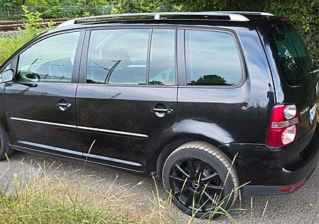 VW Touran Volkswagen HIGHLINE.AUTOMATIK.7SITZE.SPORT.CARPLAY.ANDROID