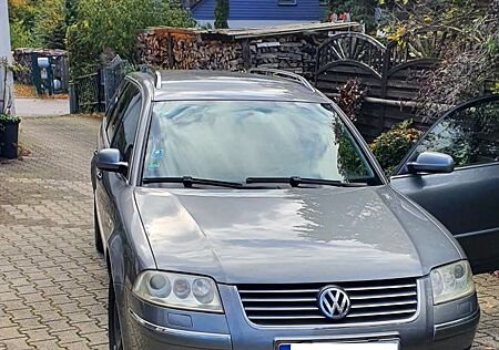 VW Passat Volkswagen 1.9TDI 96kW Highline Variant