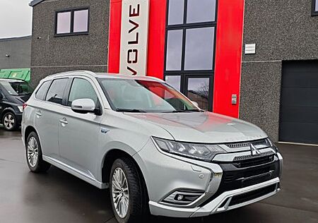 Mitsubishi Outlander 2.4 MIVEC PLUG-IN HYBRID 4WD Plus Plus