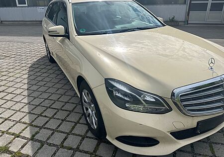 Mercedes-Benz E 200 E-Klasse T-Modell CDI