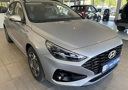 Hyundai i30 1.5 T-GDI*Navi*DCT*LED*PDC*Kamera*Klima*