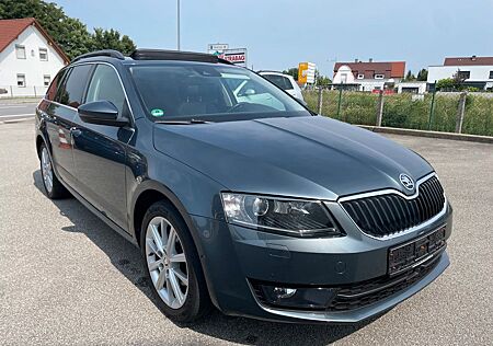 Skoda Octavia Combi Elegance,Pano, ACC, Navi, El. Sitz