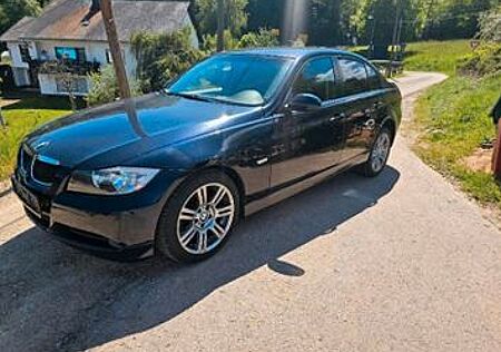 BMW 318i -