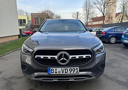 Mercedes-Benz GLA 200 Wide*Service neu*Ambiente*2.Hand