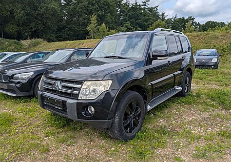 Mitsubishi Pajero 3,2 DI-D Instyle Automatik