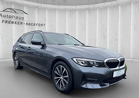 BMW 320 d Sport Line ACC Carplay Live Cockpit PDC