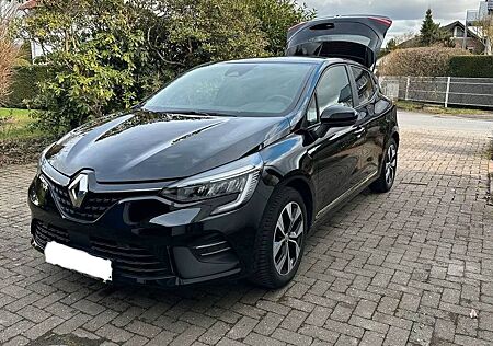 Renault Clio gepflegt abzugeben