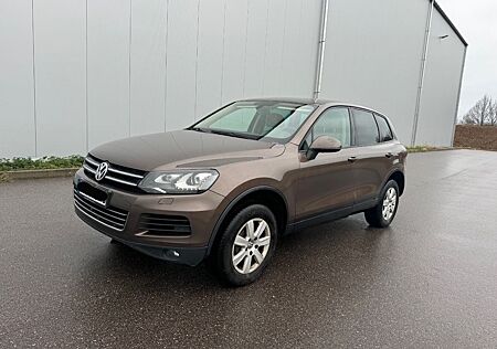 VW Touareg Volkswagen V6 TDI BMT*LEDER*NAVI*AHK*KAMERA*EL SITZ