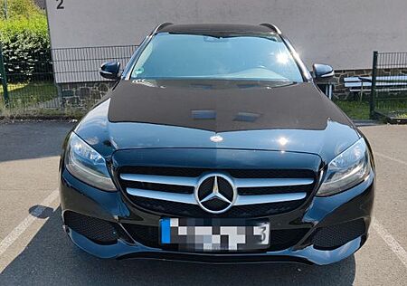 Mercedes-Benz C 220 BlueTEC T -